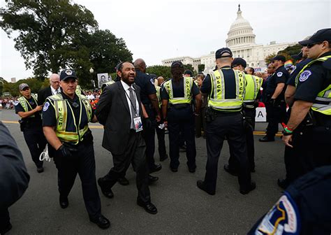 Us Lawmakers Supporters Detained At Immigration Reform Rally Photos