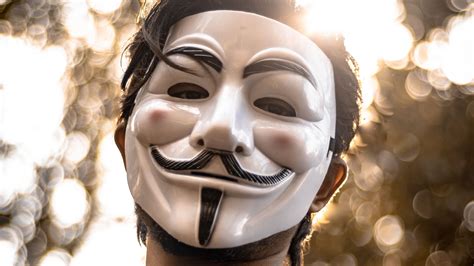 Download Wallpaper 3840x2160 Anonymous Mask Face Person 4k Uhd 169
