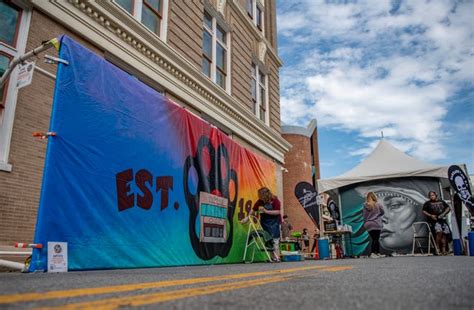 Pensacola Hosts Mural Alley Live Painting Event Downtown Photos