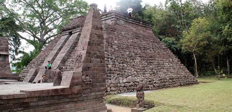 Candi Sukuh Piramida Suku Maya Di Tengah Pulau Jawa Jakarta Traveller Guide