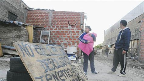 Suspenden El Desalojo De Un Asentamiento Ubicado Junto A Las Vías Del