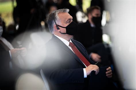 Orbán viktor viszont rámutatott, hogy más időket élünk, máshol jönnek létre a nagy orbán viktor bűnnek nevezte az oltásellenes kampányt, mivel akit lebeszélnek a vakcina felvételéről, az meghalhat. Now that Viktor Orbán and Fidesz have finally exited ...