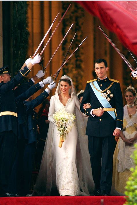 The Most Iconic Royal Wedding Gowns Of All Time Royal Wedding Gowns