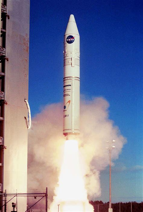 Fileathena 1 Rocket Launching From Kodiak Island Wikipedia The