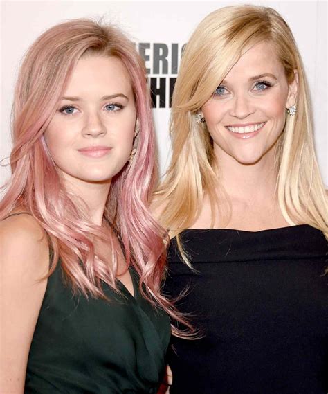 Reese Witherspoon Posts Photo Of Daughter Ava Phillippe For Her 17th Birthday
