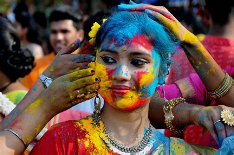 Colours On Holi And Science Scientific Reason For Holi Festival