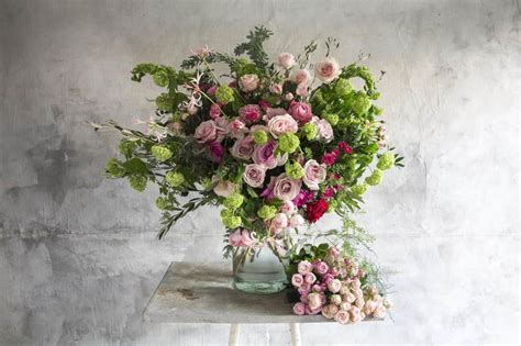 We are a bunch of experienced and highly passionate florists. Paying respect for the departed soul - Yellow Head Speedway
