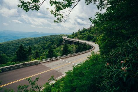 The Blue Ridge Parkway Road Trip Guide Drivin And Vibin