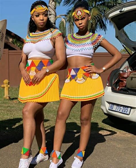 clipkulture lerato seuoe and mandisa ndlela in zulu maidens traditional attire for umemulo
