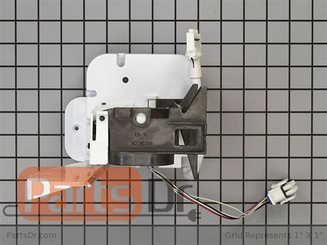 Either shake to level it out, break it up with a pick. WR30X28682 - GE Ice Maker | Parts Dr