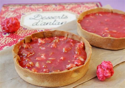 pauline à la crème anglaise tarte à la praline rose de lyon