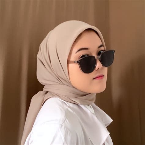 12 Jenis Cermin Mata Untuk Muka Bulat Dan Bertudung Fesyenable