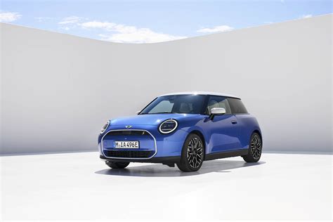 2025 Mini Cooper Electric Hatch Revealed With Up To 215 Hp