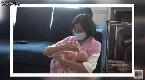 10 Momen Zaskia Sungkar And Irwansyah Belajar Merawat Bayi