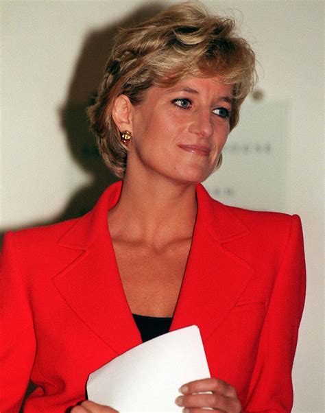 Последние твиты от diana de gales (@ladydianafans). DIANA DE GALES ... O SIMPLEMENTE "LADY DI"