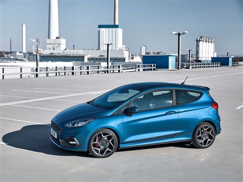 New Ford Fiesta St 2017 News Specs And Photos Car Magazine