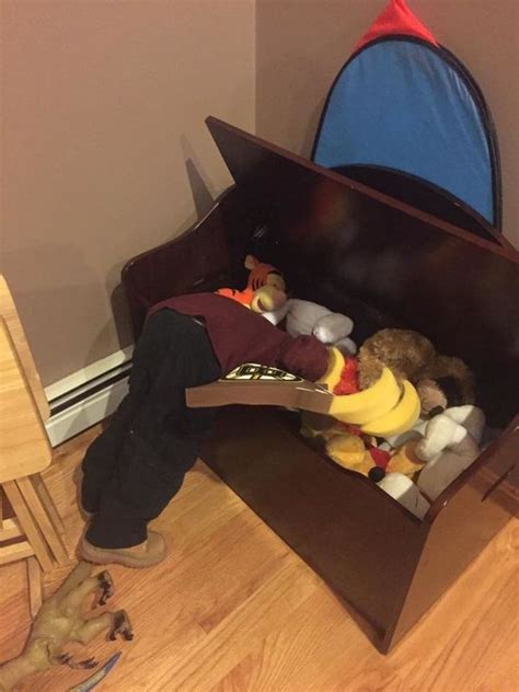37 Photos That Show How Hilariously Bad Little Kids Are At Hiding