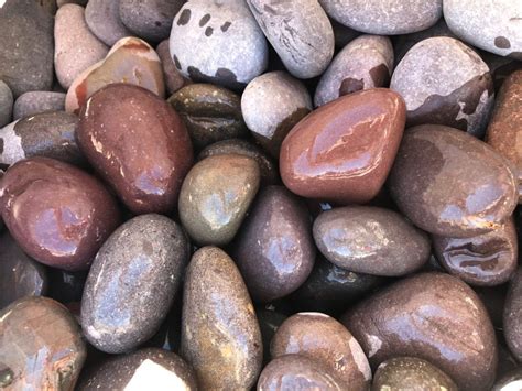 Red Mexican Pebbles | Sutherland Landscape Supplies Chico CA