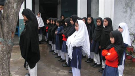Uproar Over Talibani Closing Of Girls Schools In Swat Valley