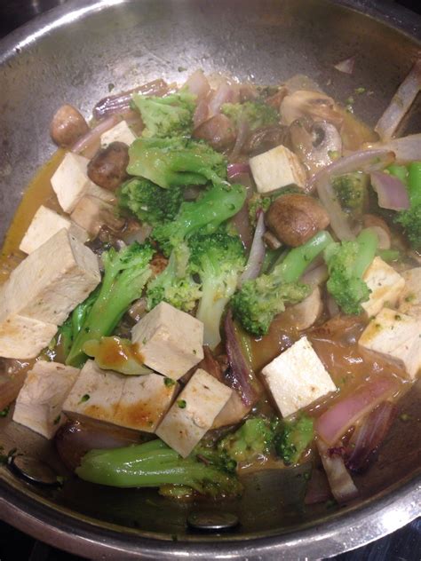 Throw tofu back in and its beautiful. Broccoli Brown Sauce With Tofu Calories : Pan Fried Sesame ...
