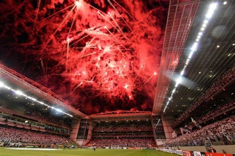 Fique por dentro de todos os detalhes dos jogadores e do seu time de coração. The firework display before the match between Atlético ...