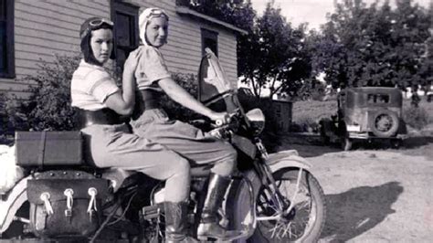 10 reasons why you should date a woman who rides female motorcycle riders women riding