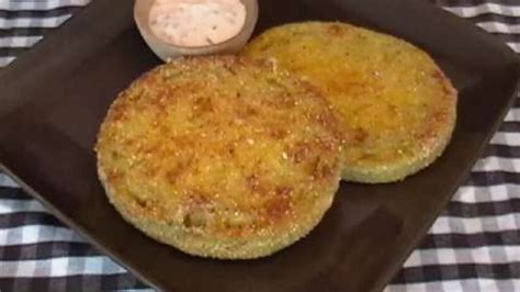 Working with unripe green tomatoes is a lot different than using the ripened red ones. How to Make Fried Green Tomatoes Video - Allrecipes.com