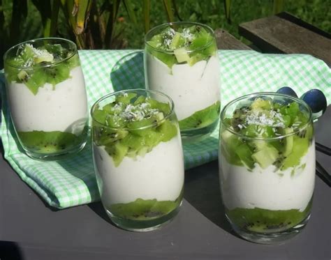 Recette de verrines kiwis -coco Paléo