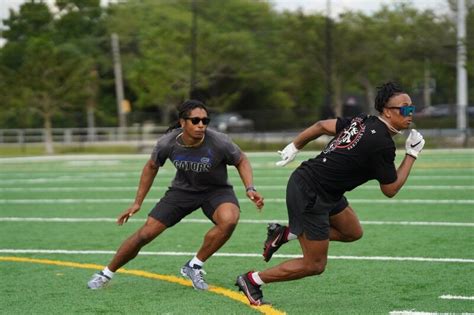 How To Master The Moves Of A Defensive Back Alleyesdbcamp