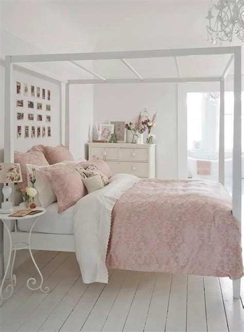 Bedspreads, the upholstery of the furniture, rugs and curtains. 30 Shabby Chic Bedroom Decorating Ideas - Decoholic