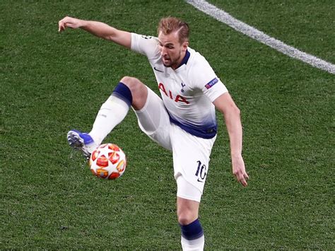 Harry kane, who's currently playing for england in the world cup in russia, could miss the birth the couple, who got engaged in july last year, revealed the lovely baby news back in january, with a sweet snap of their daughter sitting on a bed and looking at a children's book with the title 'i'm going to be. Kane, Alli and Lamela play against 100 local children in ...