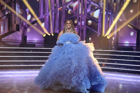 Tyra Banks Fans Praise Her Bold Outfits During Dwts Finale — See Their