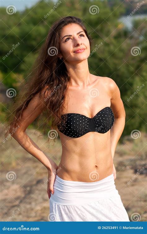Pretty Summer Brunette Girl Stock Image Image Of Activity Healthy