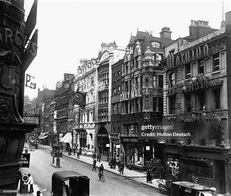 Fleet Street Showing The Telegraph Fleet Street London In 1921