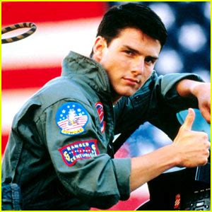 Tom Cruise To Reprise Maverick Role In Top Gun Movies Tom Cruise Top Gun Just Jared