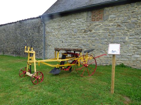 Machinisme Agricole Treignes Village Des Musées