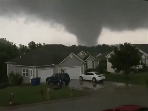 3 Killed As Violent Tornadoes Cause Devastation In Missouri Wsiu