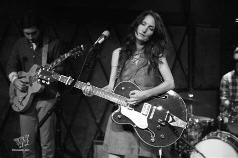 Maria taylor sits down for a one on one garden session at underwater sunshine festival on november 7th , 2019. Photos: Maria Taylor @ Rockwood Music Hall | TheWaster.com