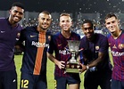 Arthur levanta primeira taça com Barcelona na conquista da Supercopa da ...