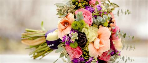 There are four seasons in a year: 8 In Season Flowers for December - Wedded Wonderland