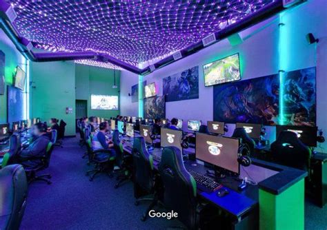 Pin By Cliff Maillet On E Sports Bar Game Cafe Game Room Design