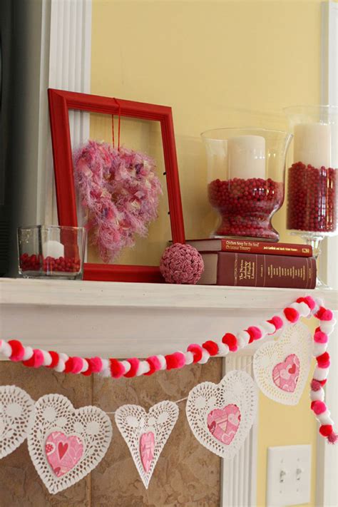 20 Gorgeous Valentines Day Mantel Decorations Home Design And Interior