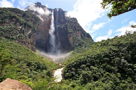 Exploring The Beauty Of Canaima National Park National Parks Cool