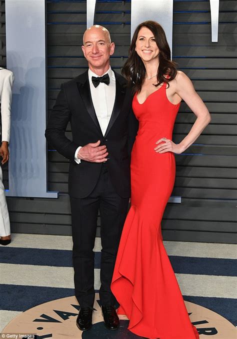 Amazons Jeff Bezos Joins Stunning Wife Mackenzie At Oscars Bash