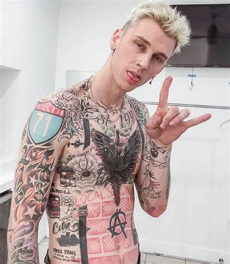 Machine gun kelly has a very, very unique accessory at the 2021 billboard music awards! Pin on Machine Gun Kelly
