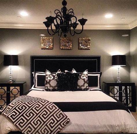 Cool 45 Elegant Small Master Bedroom Decoration Ideas