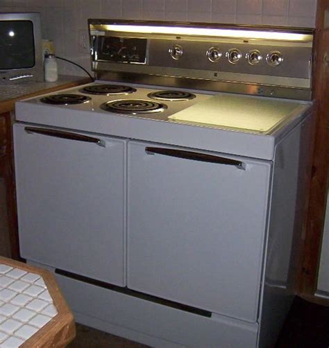 Our Frigidaire Electric Range RD Used Everyday