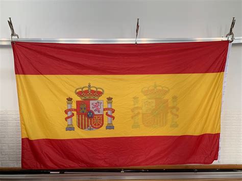 Låt ej dina spanska flaggor. SPANIEN FLAGGA 240X150CM, KÖP SPANIEN FLAGGOR 240X150CM HÄR