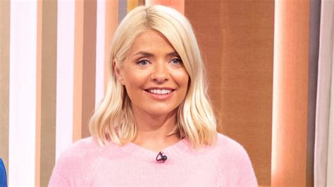 This Mornings Holly Willoughby Just Wore The Check Dress Of The Summer