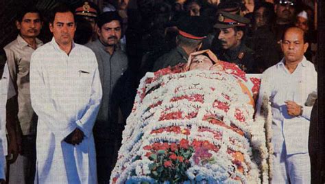 80s history 10 31 84 india prime minister indira gandhi is assassinated